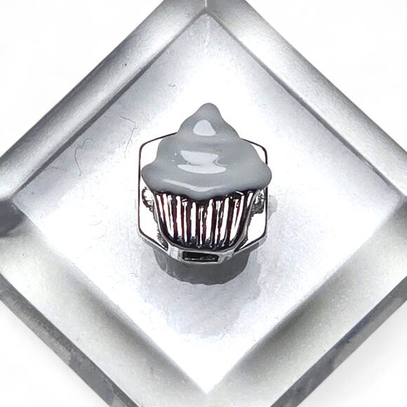 Keep Collective Cupcake Silver Tone Slide Key Charm For Bracelet Necklace Watch - Picture 1 of 2